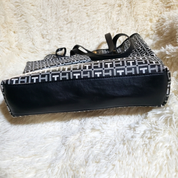 NWOT Tommy Hilfiger oversized shoulder/tote bag - Picture 5 of 9